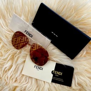 Fendi Sunglasses - Aviators